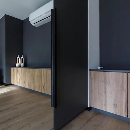 Golden - Stylish Loft - Great Location &jana Pawla33