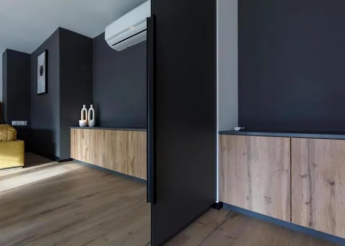 Golden - Stylish Loft - Great Location &jana Pawla33