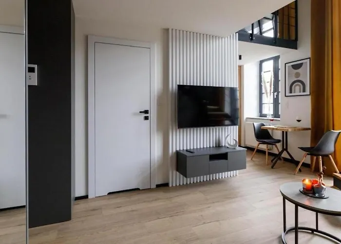 아파트 Golden - Stylish Loft - Great Location &jana Pawla33 *