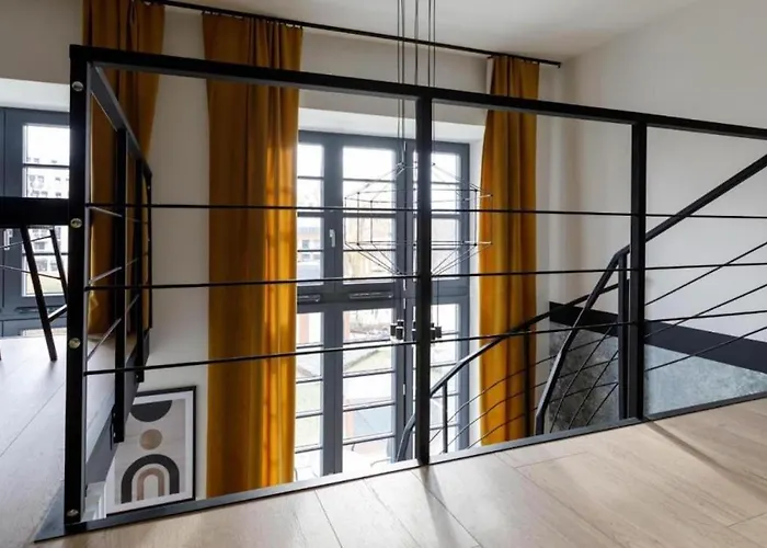 Golden - Stylish Loft - Great Location &jana Pawla33 *